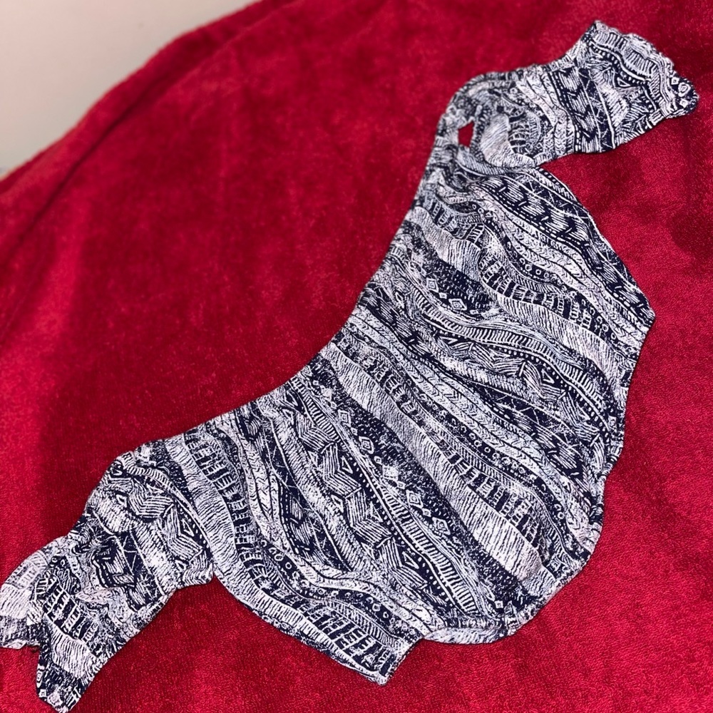 BLUE & WHITE CROPPED TOP